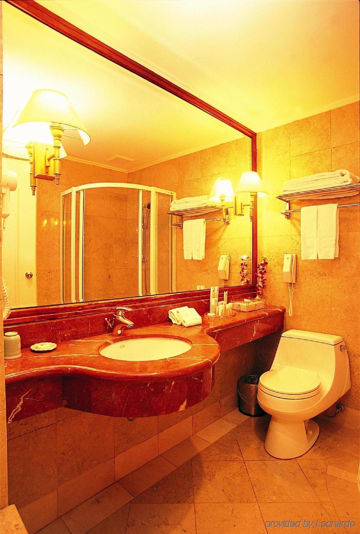Grand Boss Hotel Yilan Экстерьер фото