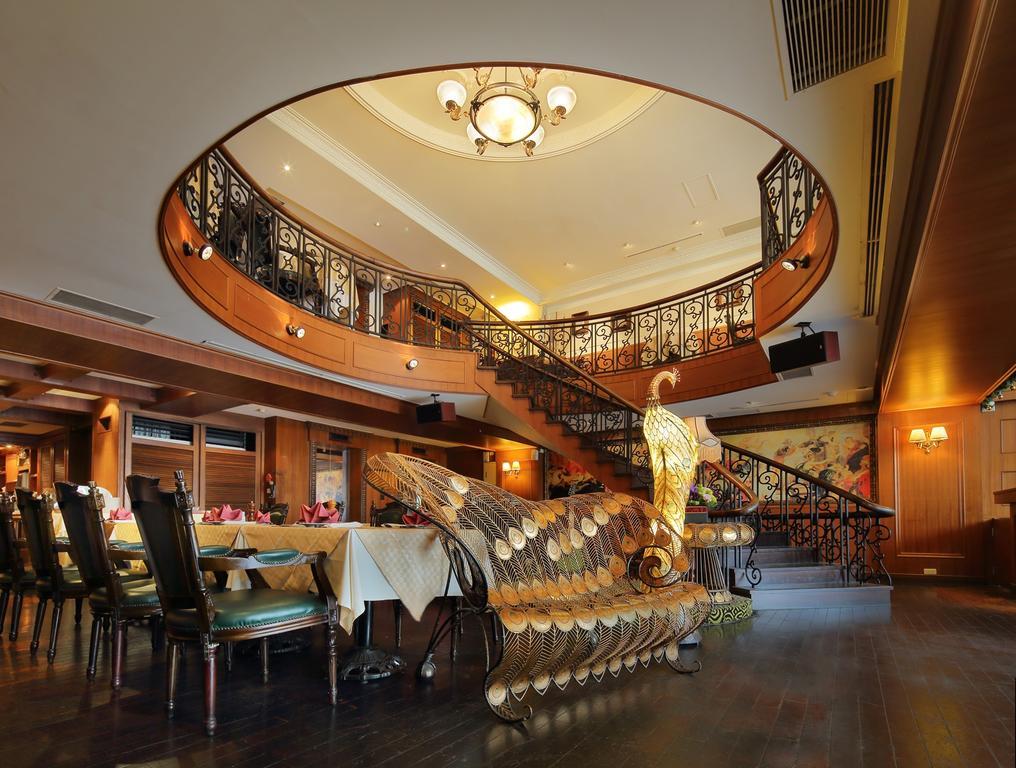 Grand Boss Hotel Yilan Экстерьер фото